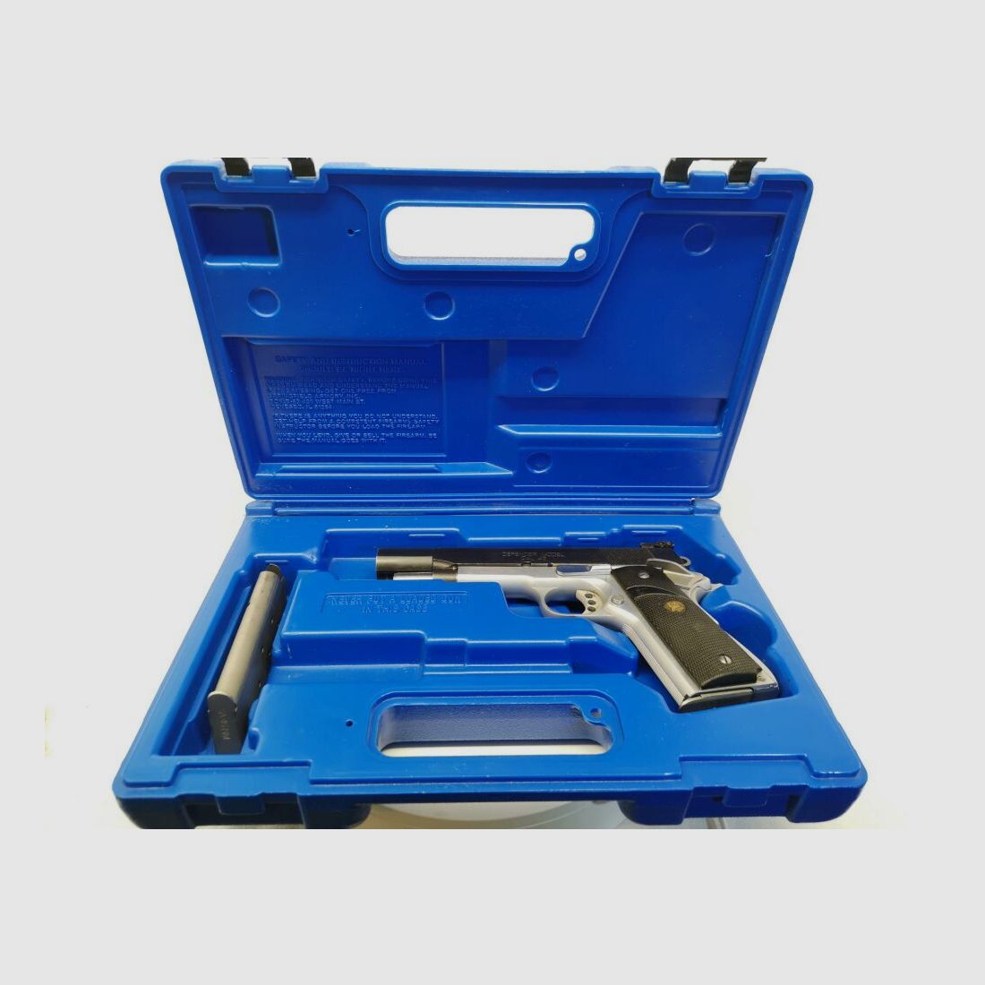 Springfield 1911 A1 Defender