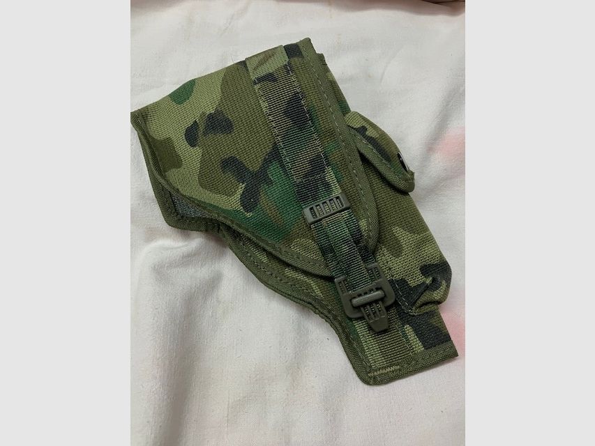 Holsterconvoluut voor pistolen of revolvers