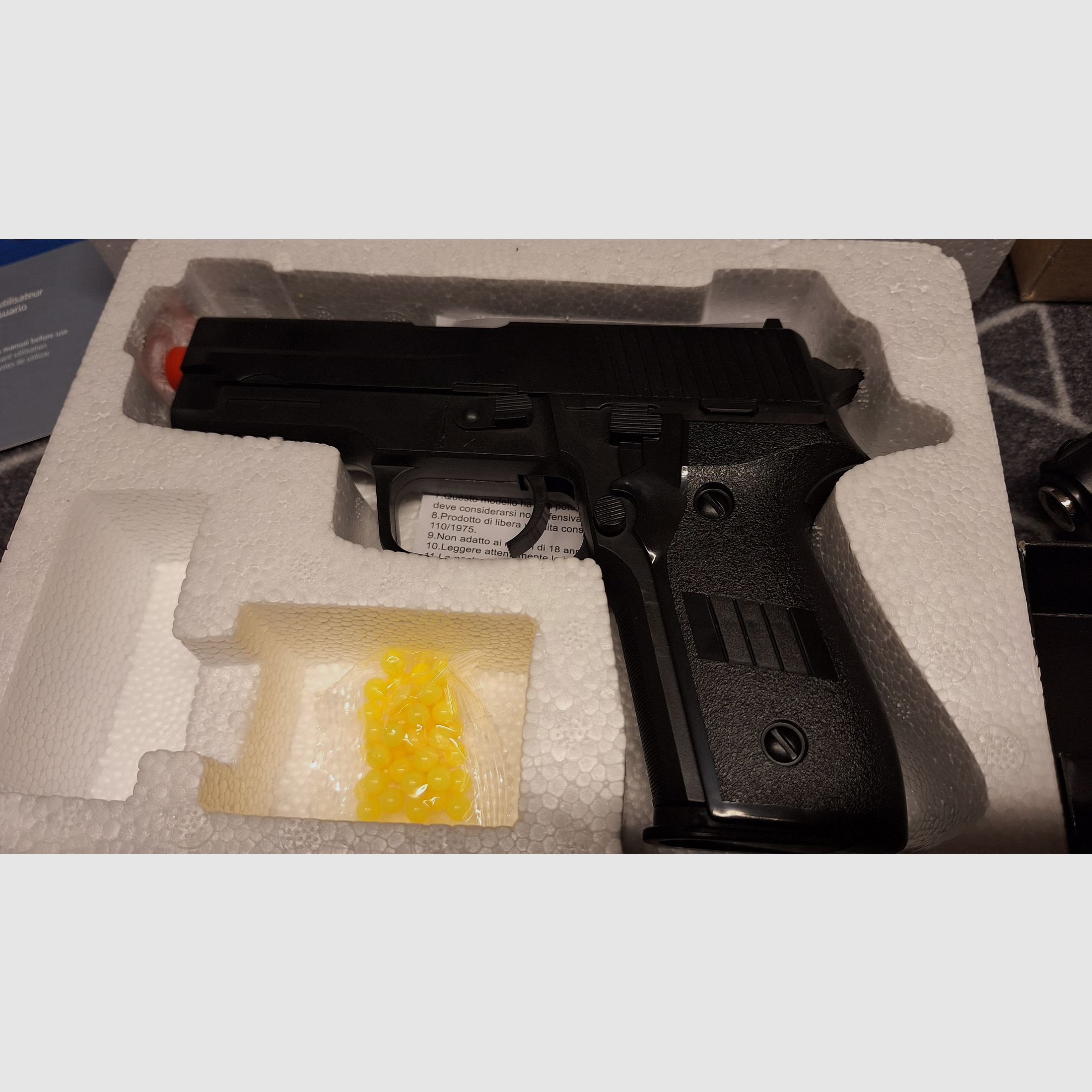 Federdruck Airsoftpistolen Konvolut: D.E./H.K./1911/u.a. NEUWERTIG