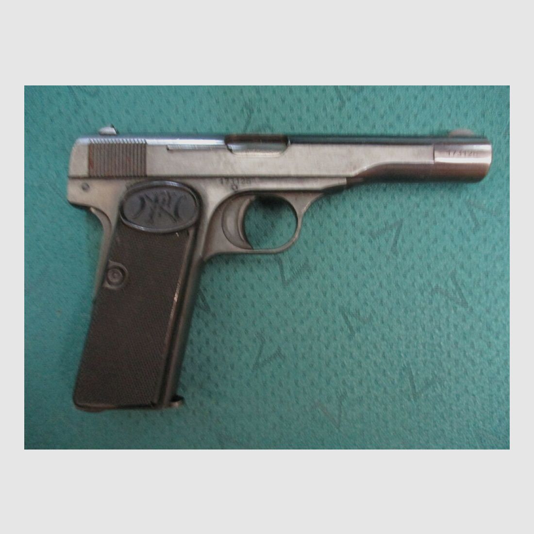 Pistolet FN 10/22 7,65mm Browning 10/22