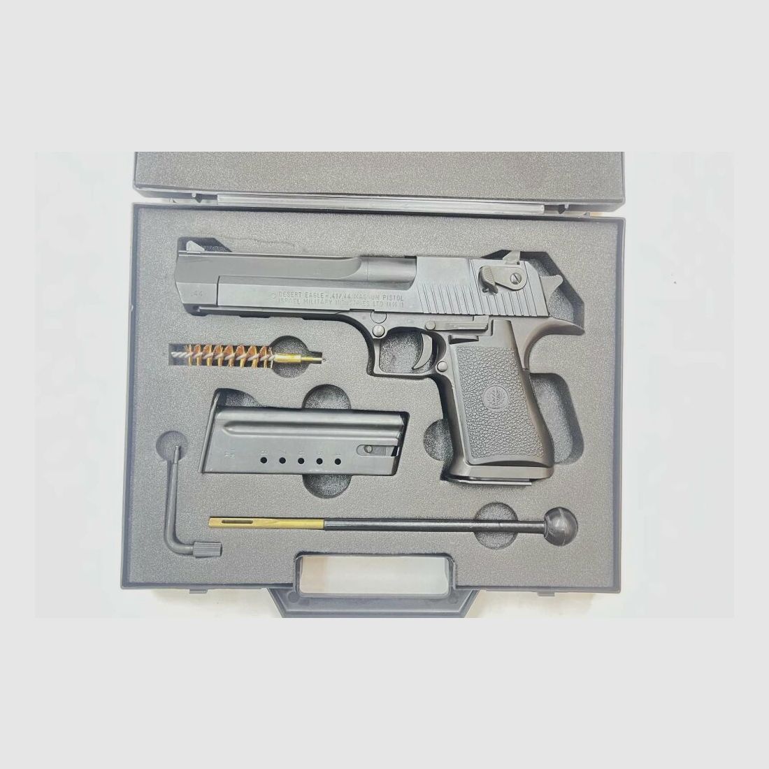 IMI Desert Eagle .44 Rem Mag, zdjęcie 2 z 2