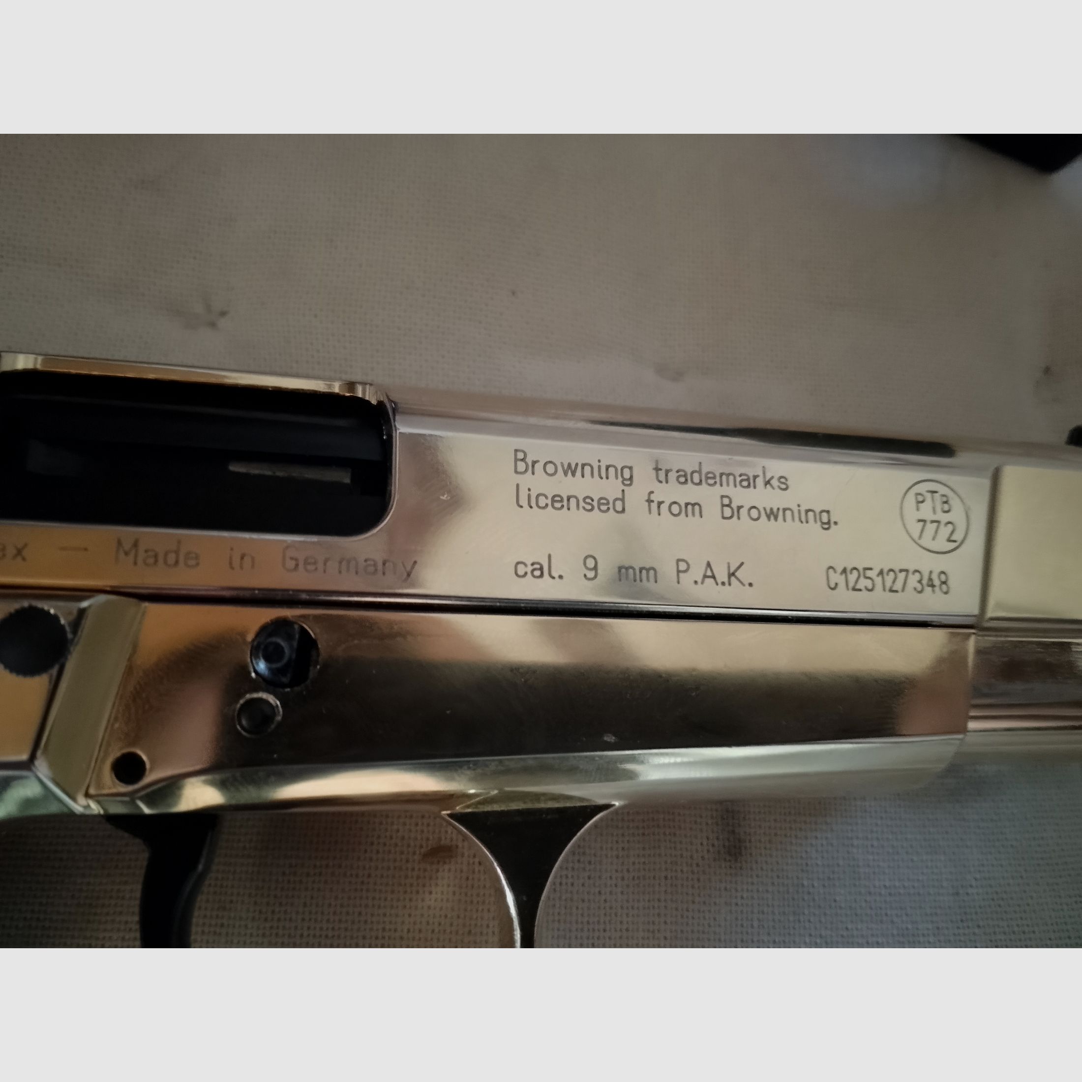 Browning Gpda9 Schreckschuss Pistole Ausführung Gold Ptb722 mit Platz und starken Gas Patronen 