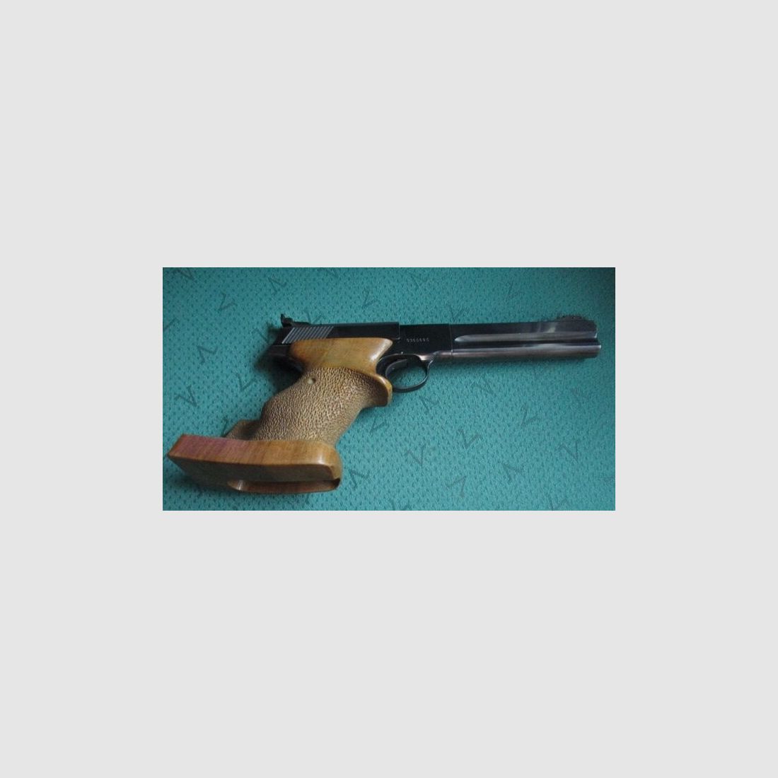 Pistola de deporte Colt Woodsman Target Match .22lr con empuñadura moldeada Woodsman