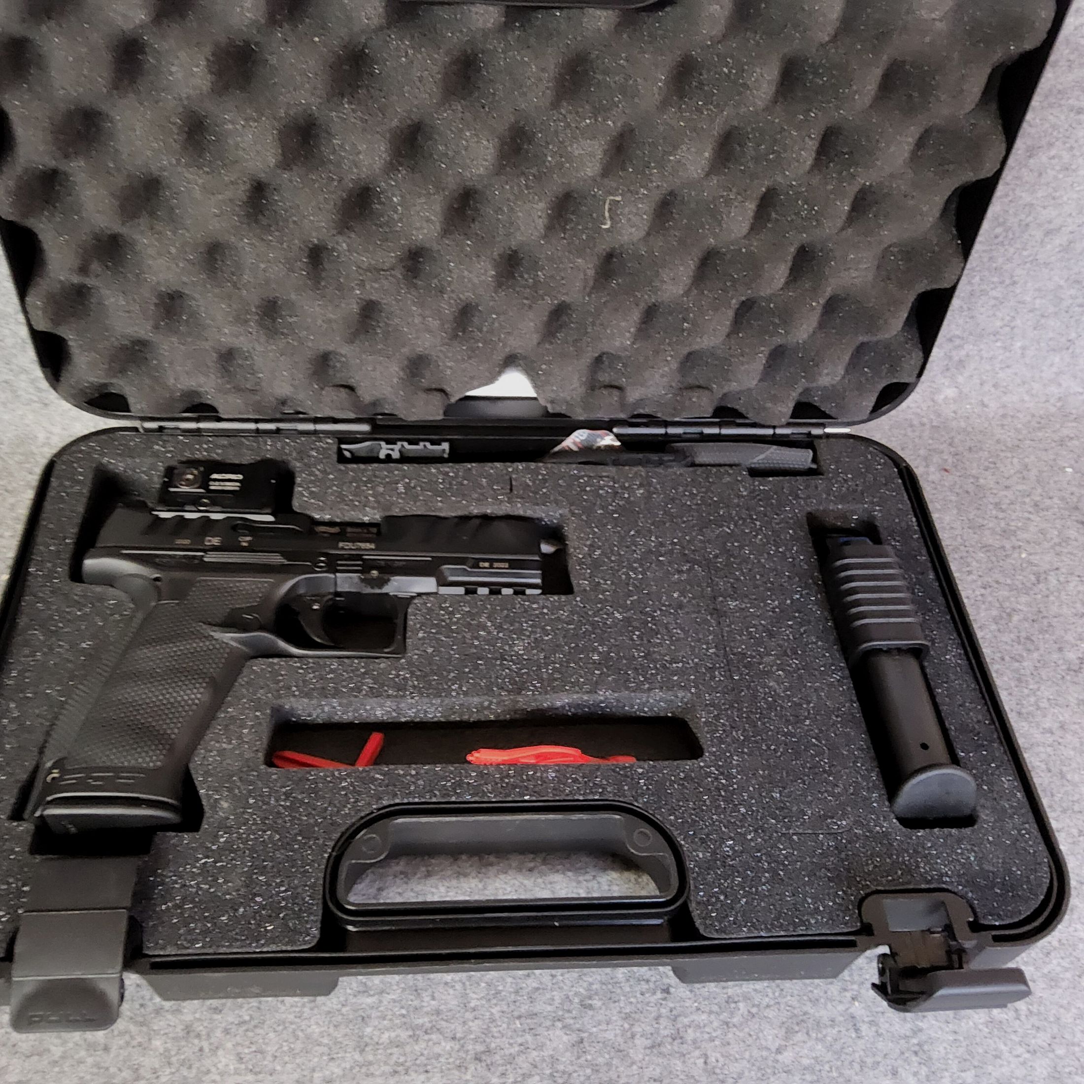 Walther PDP-4 "LL, with Aimpoint Acro