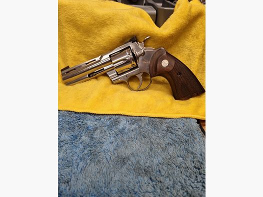 Colt Python 4,25 Revolver 