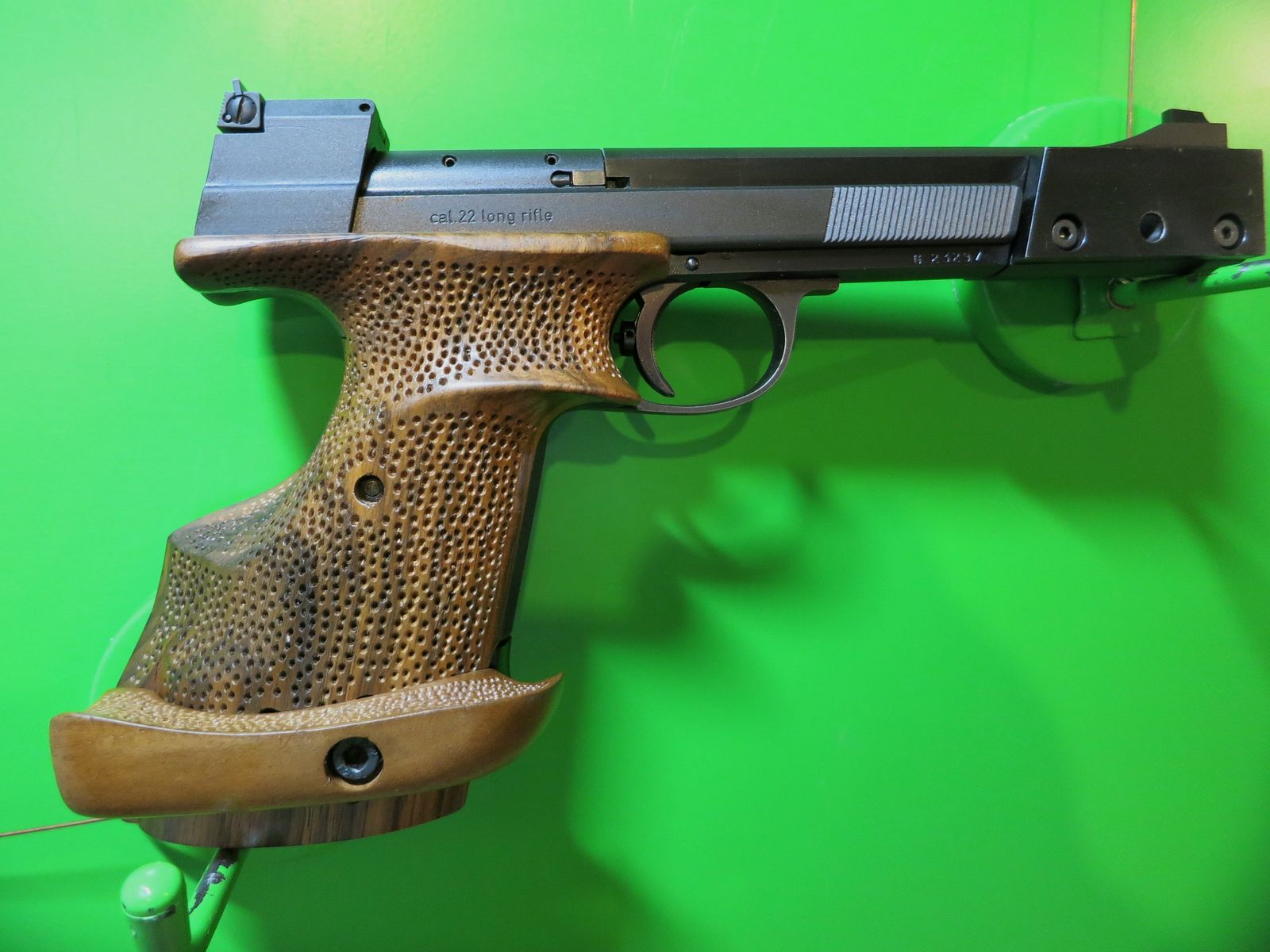 Hämmerli International 208, beste schweizer Ziel- Sportpistole, .22lr +Laufgewicht +Sportgriff       #72-