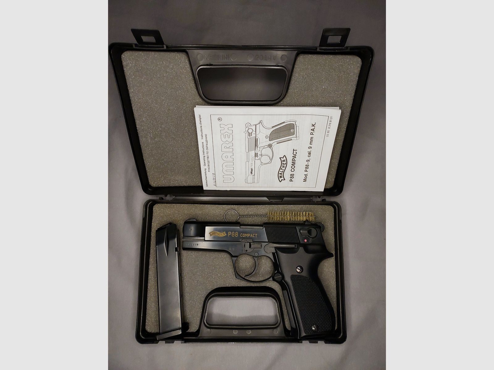 Walther P88-9 (P 88 Compact) pistola de fogueo 9mm P.A.K. negra (PTB 613)