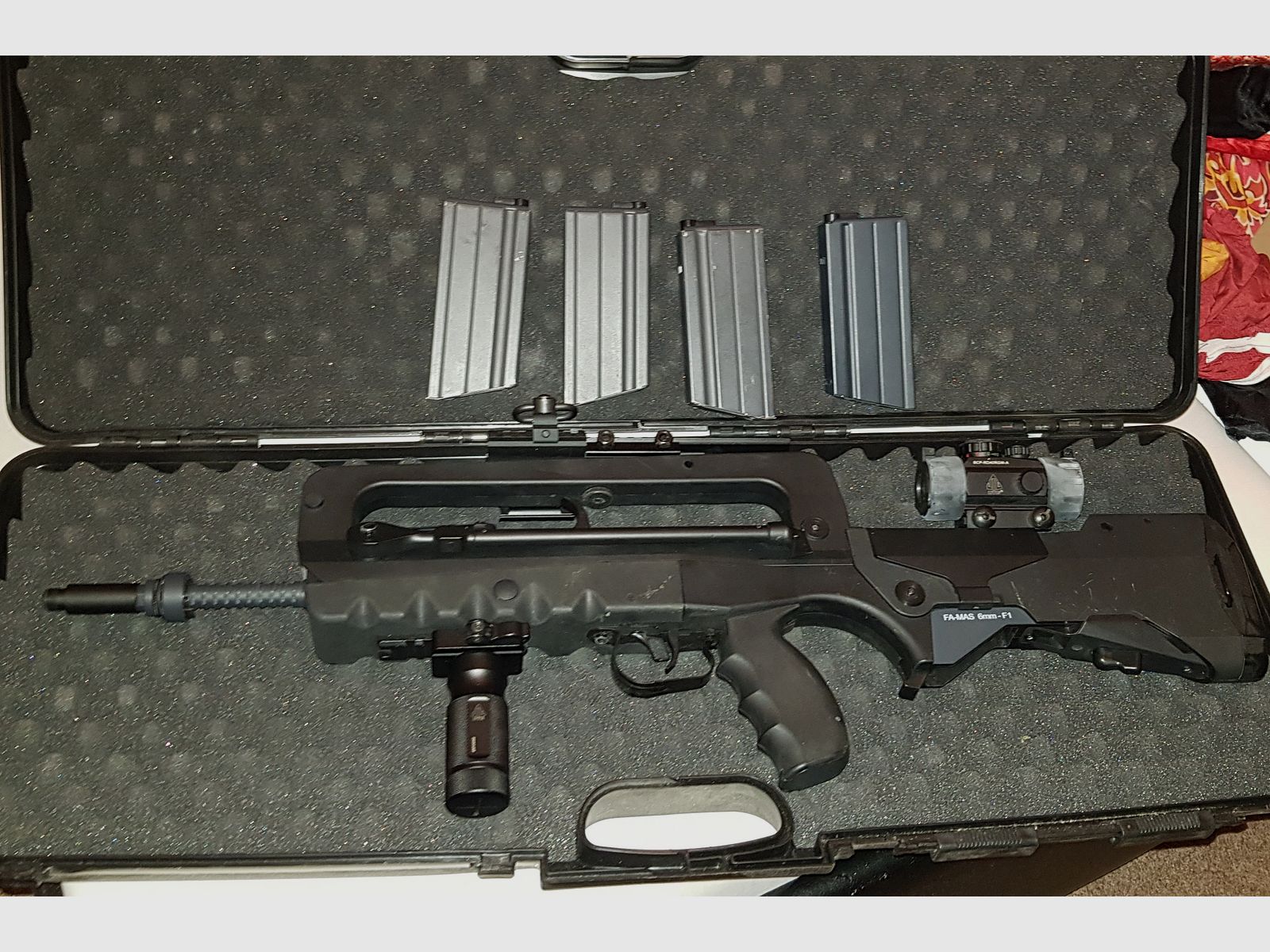 Famas airsoft 1.8j highend tuning 