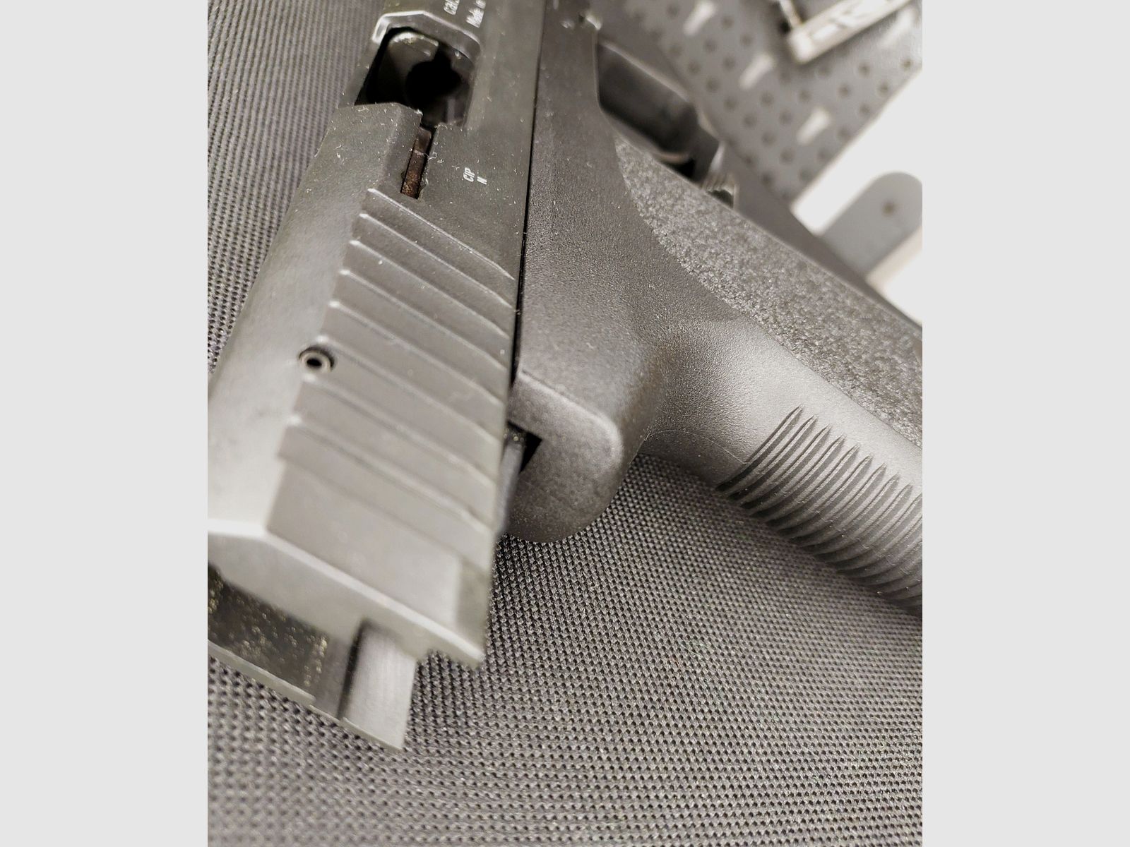 Röhm RG96 / RG 96 pistola de fogueo 9 mm P.A.K. PTB 699 niquelada