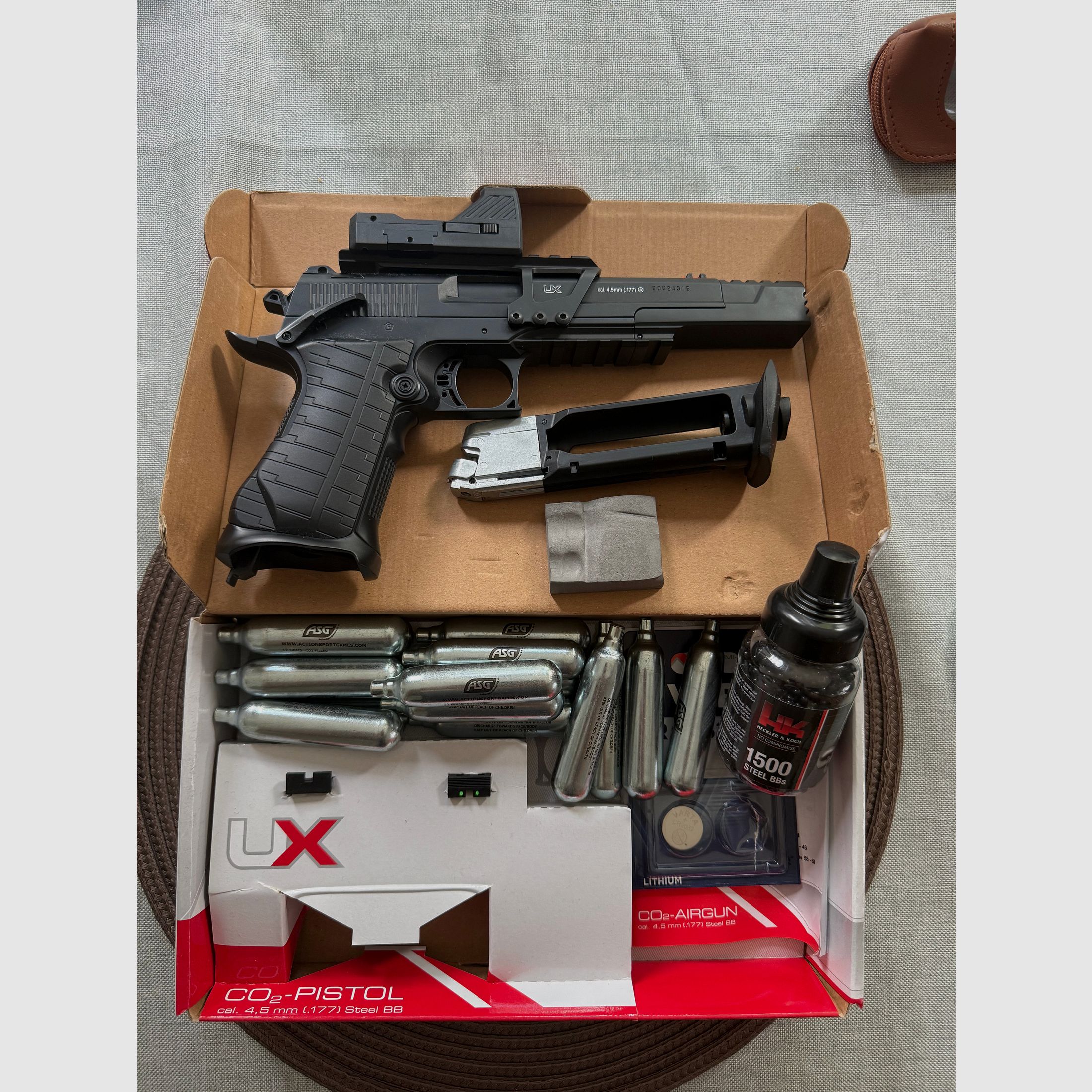 Umarex Racegun SET avec LPV 4,5 mm acier BB Blowback pistolet Co2 (P18)