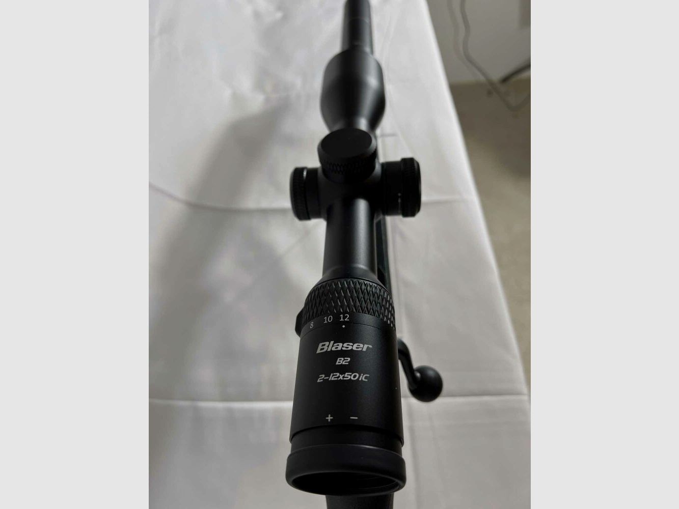 BLASER BLASER R8 PROFESSIONAL 87 cm .308 Win. + ZF B2 2-12x50 iC S + Schalldämpfer