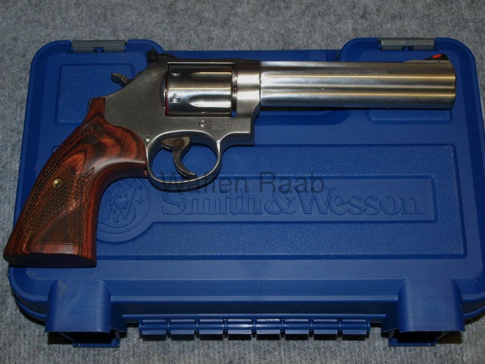 Smith & Wesson S&W 686 Plus DELUXE