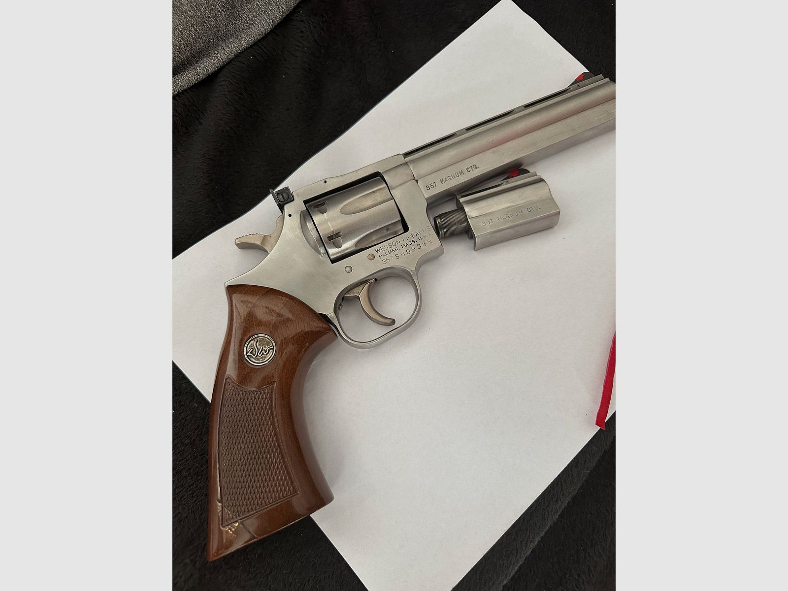 Schwerer Dan Wesson Revolver mit Wechsellauf