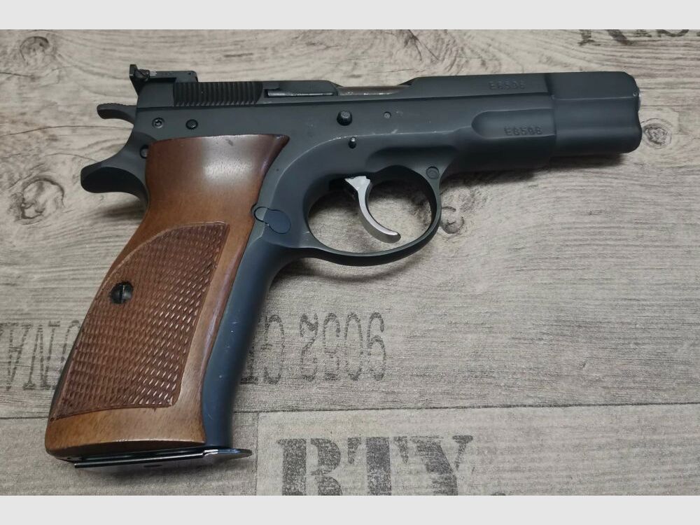 ZBROJOVKA BRNO M75 Combat 9mmLuger