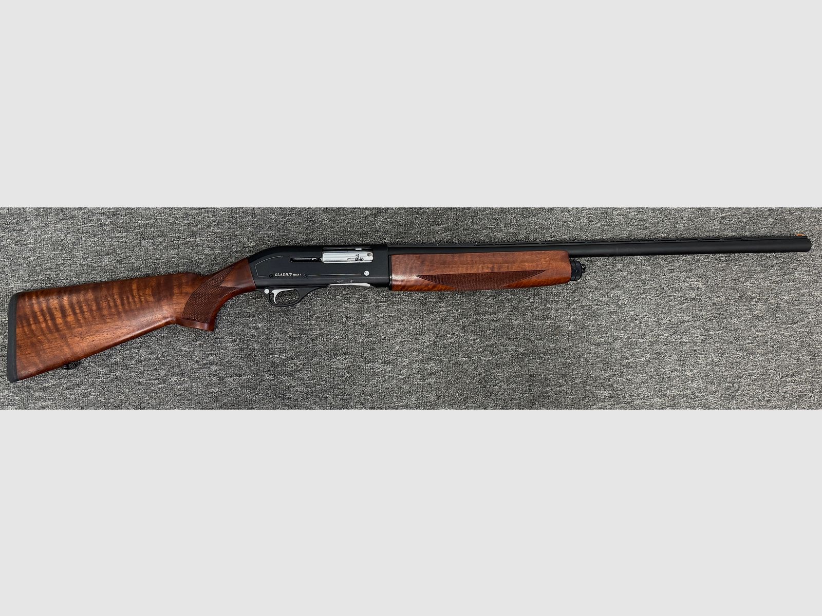 Escopeta semiautomática Gladius Mach 3 calibre 12/76