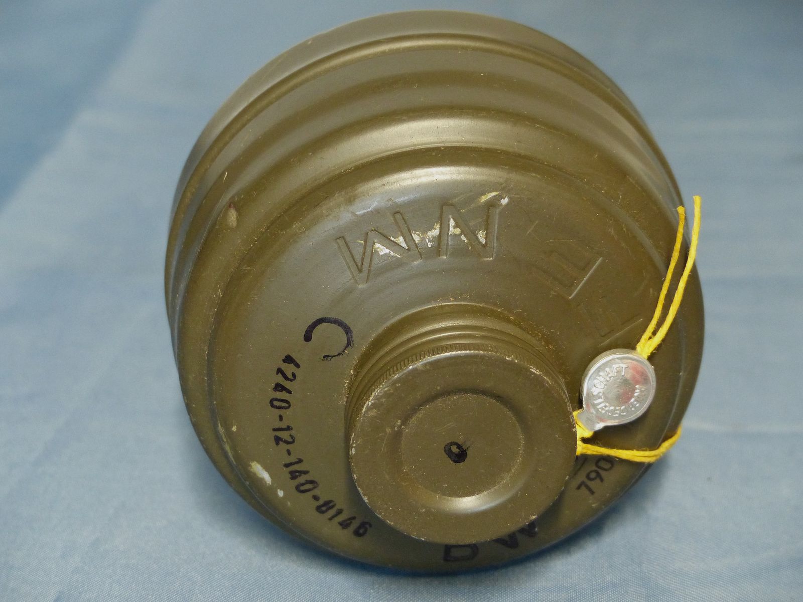 Original Bundeswehr gas mask respiratory protection M 65 ABC with filter dark 70s