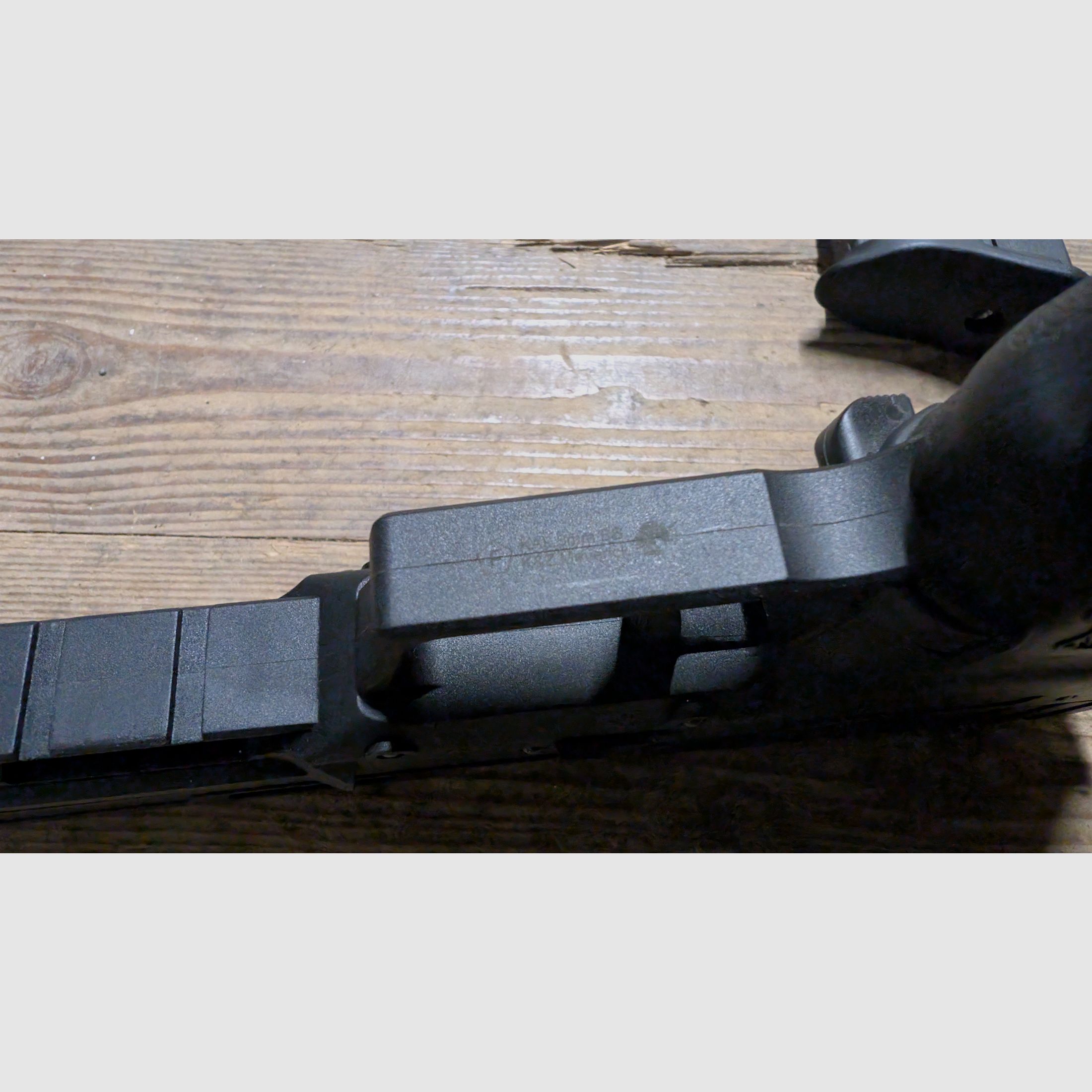 Pistola Airsoft "Maverick" nel design FN 5-7