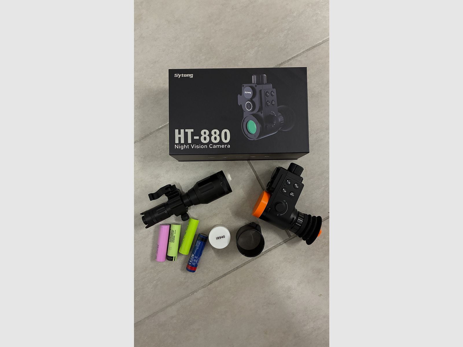 Sytong HT-880 German Edition Nachtsichtgerät + IR Strahler