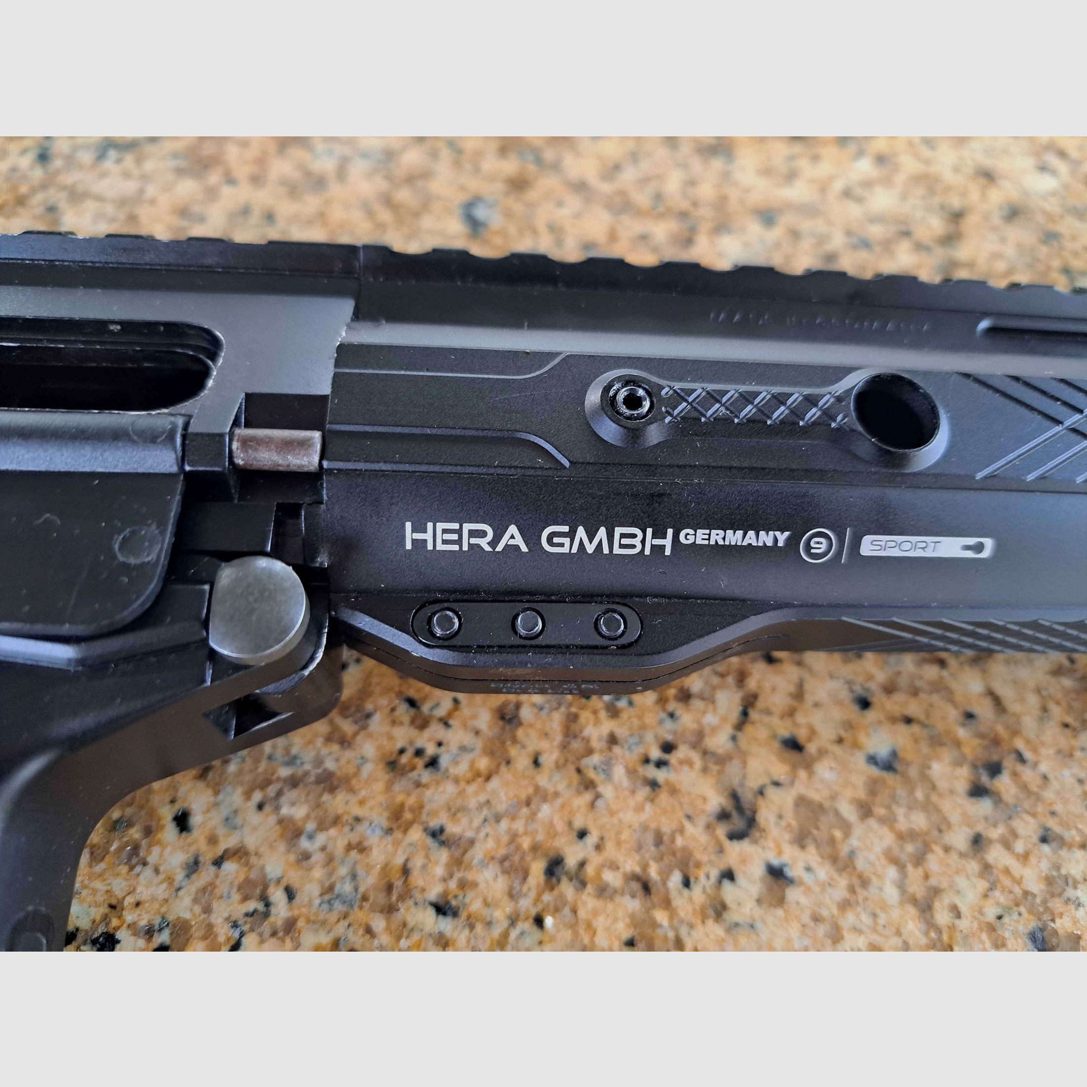 AR 15 Hera Arms 9mm, immagine 3 di 3