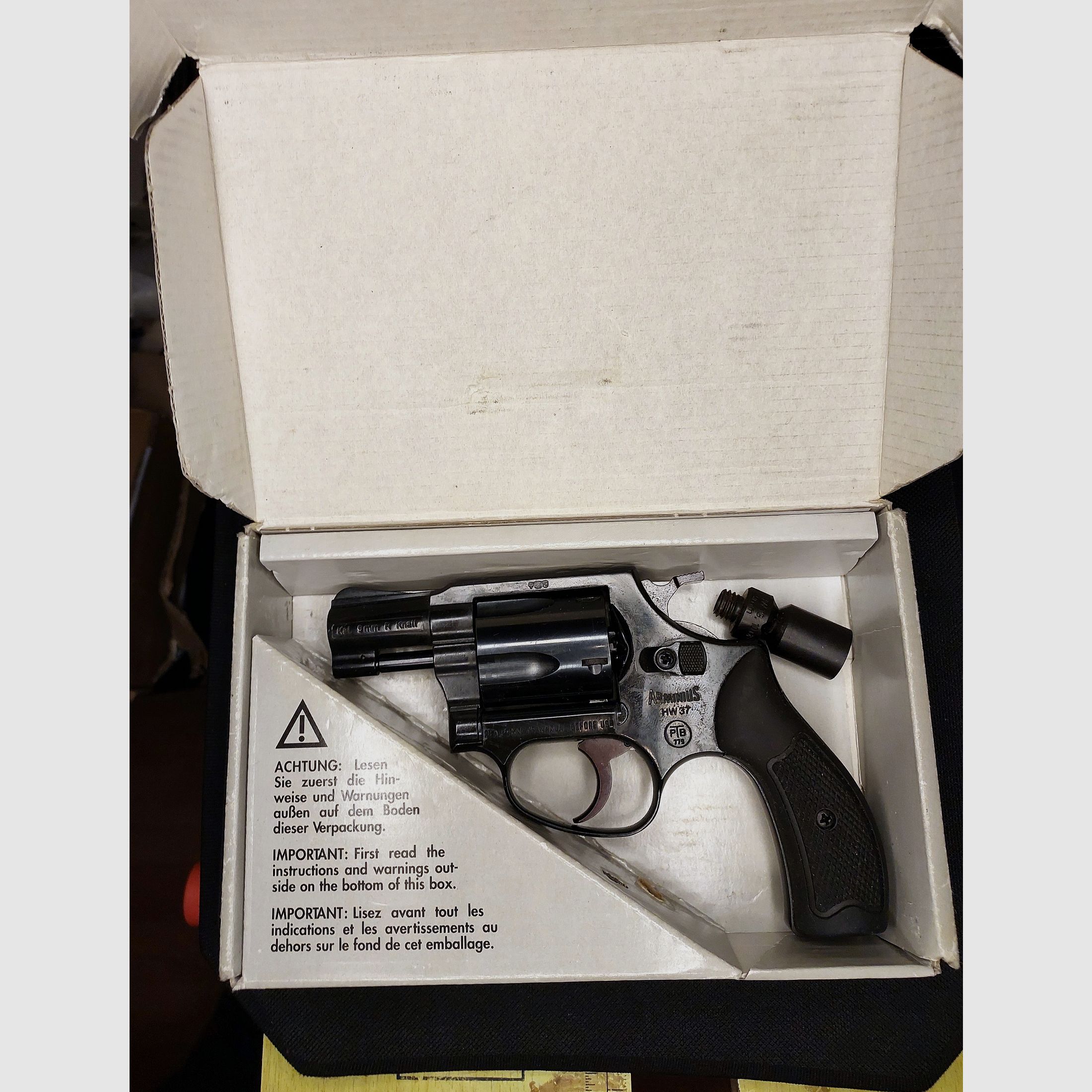 Weihrauch HW37 kal. 9mm R.K. (PTB 887) Arminius HW 37 schreckschuss revolver