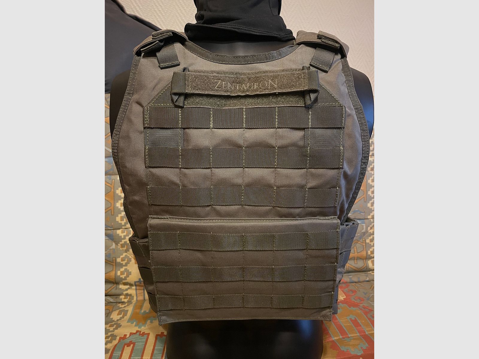 Collezione Airsoft - Tokyo Marui, HiCapa, WE - Beretta e AAP-01 aggiornamenti; portaplacca Zentauron Ares e molta attrezzatura