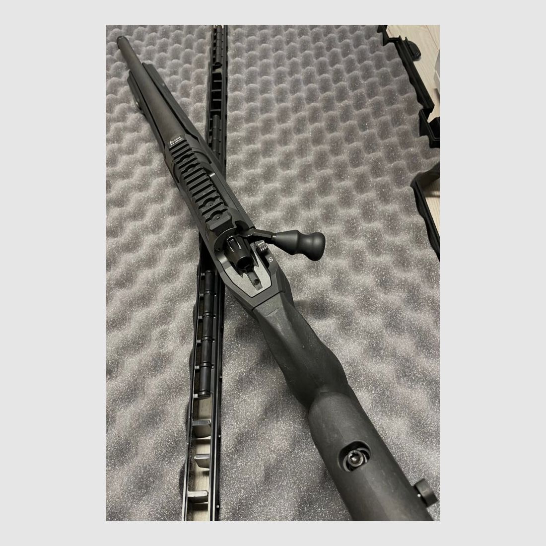 Daniel Defense Delta 5, image 4 of 10