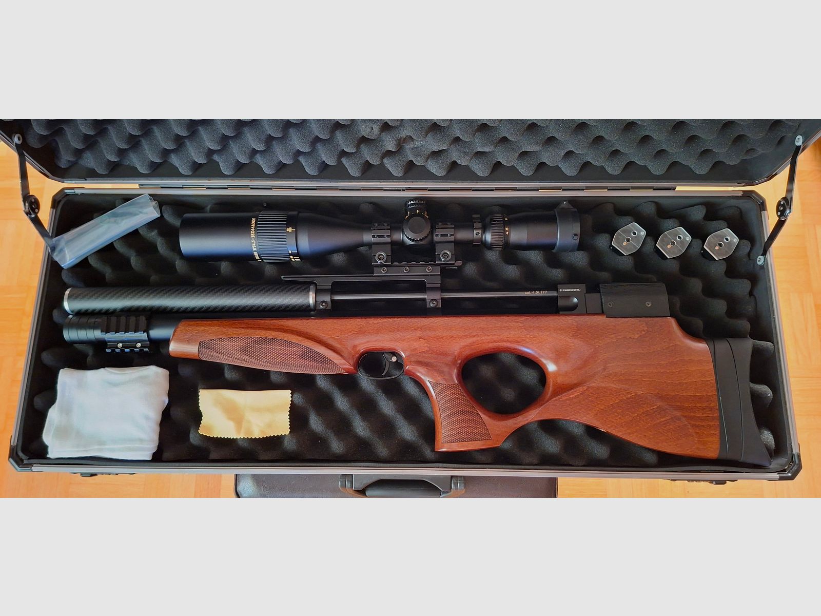 Diana Skyhawk 4,5mm GEN.1 met accessoires