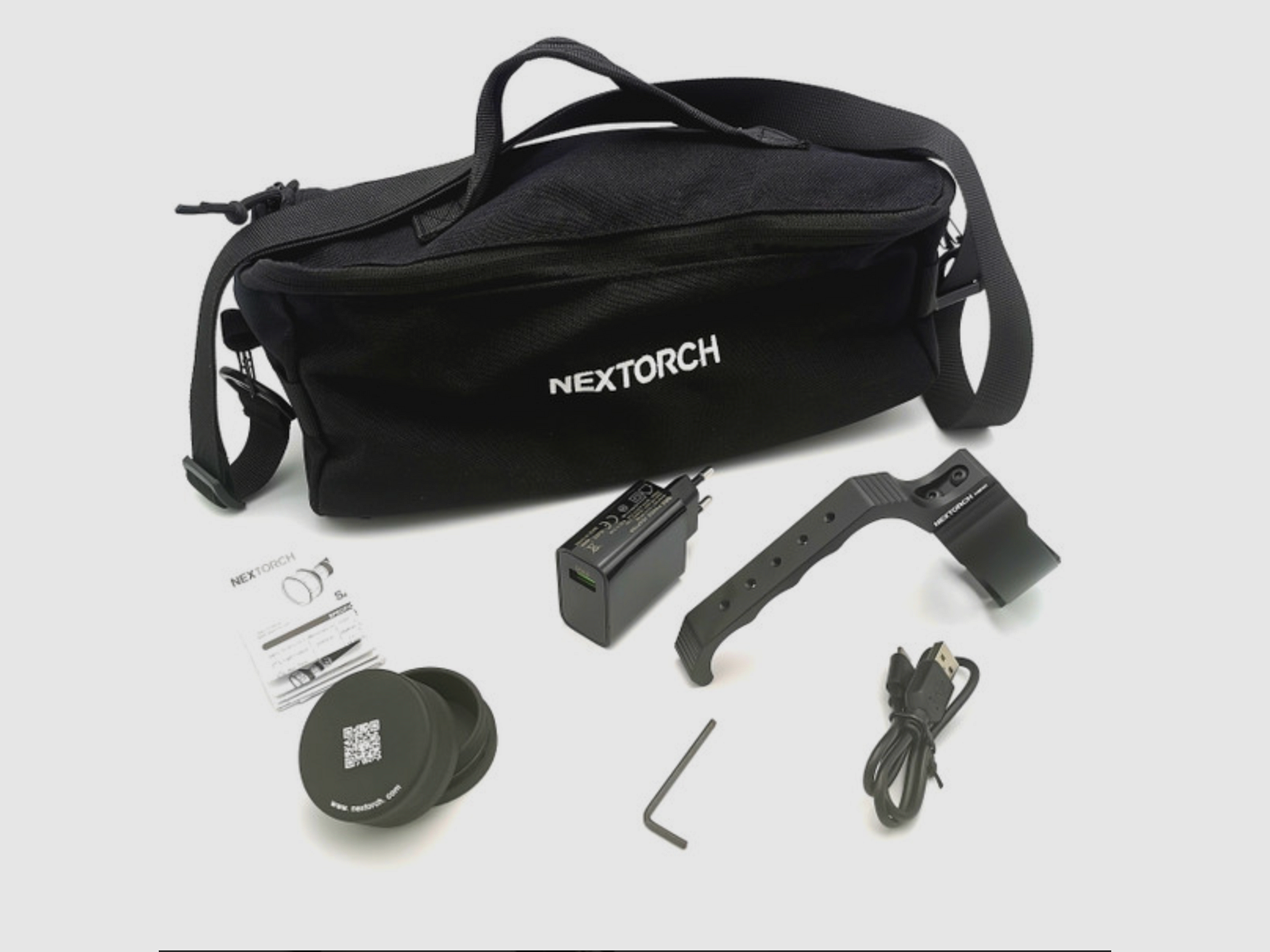 Nextorch Saint Torch 31 Profesjonalna latarka poszukiwawcza z akumulatorem o wysokiej wydajności, zdjęcie 4 z 6