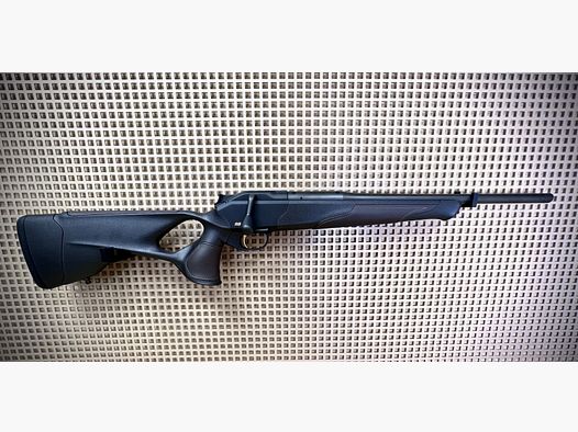 BLASER R8 ULTIMATE CUIR / DIFFÉRENTS CALIBRES / LL 47cm / M15X1 / Détente dorée / Chambre de match