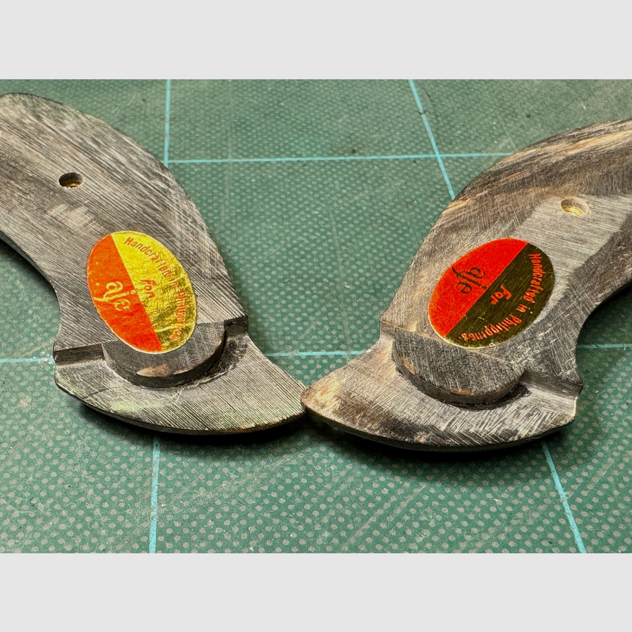 EAGLE GRIPS Buffalo Horn Grips (Genuine Buffalo Horn) S&W J-Frame Round Butt – Top condition in original packaging with exchange wedge!
