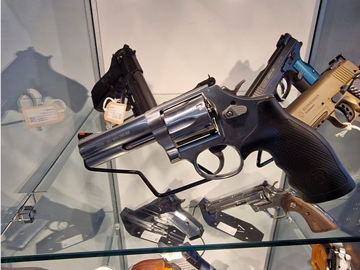 Smith&Wesson – Revolver / 686-4Zoll Stainless / .357Mag