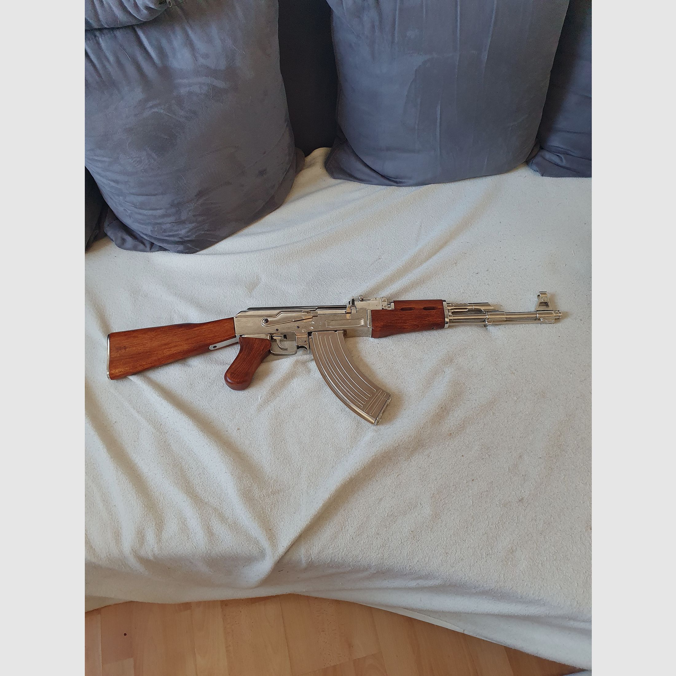 AK 47 DEKO Gewehr TOP Zustand 