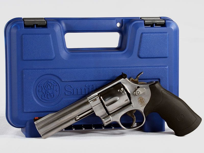 Smith & Wesson 629 Classic, 5" loop