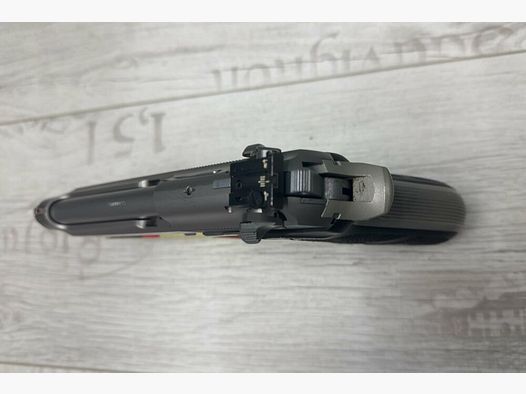 Beretta F92 9mmLuger