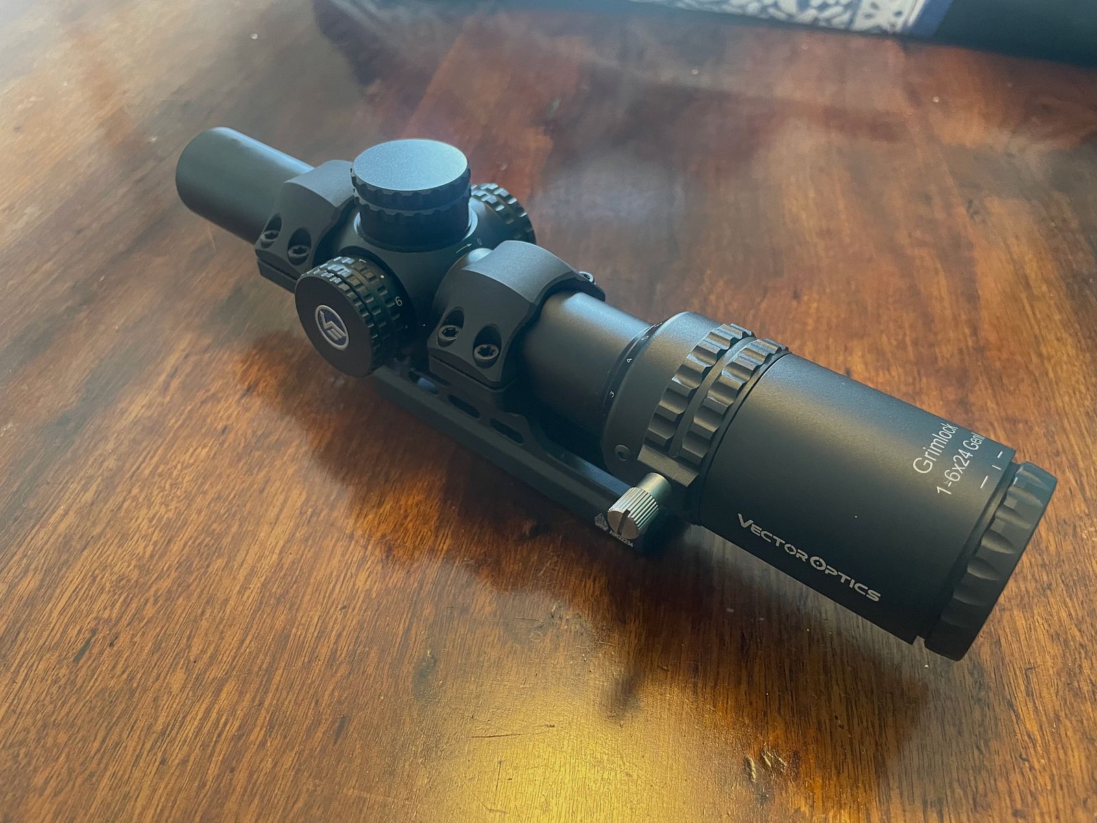 Vector Optics LPVO 1-6x24 Grimlock mit LP Zielfernrohr 