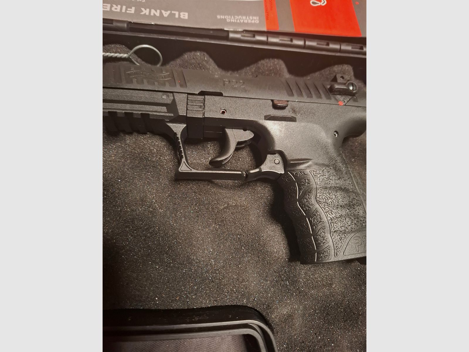 Walther  P22 Q   9mm P.A.K.   "NEU"