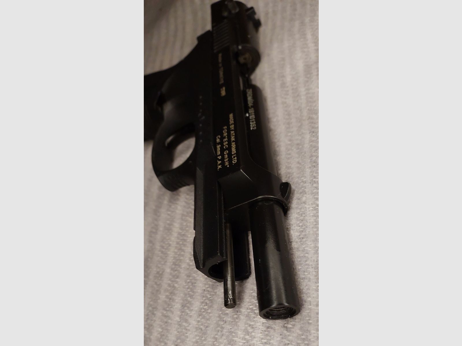 Zoraki 918 9mm P.A.K. schwarz (PTB 1024) mit zwei Magazinen