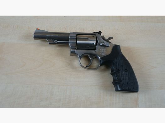 Smith & Wesson 66-4