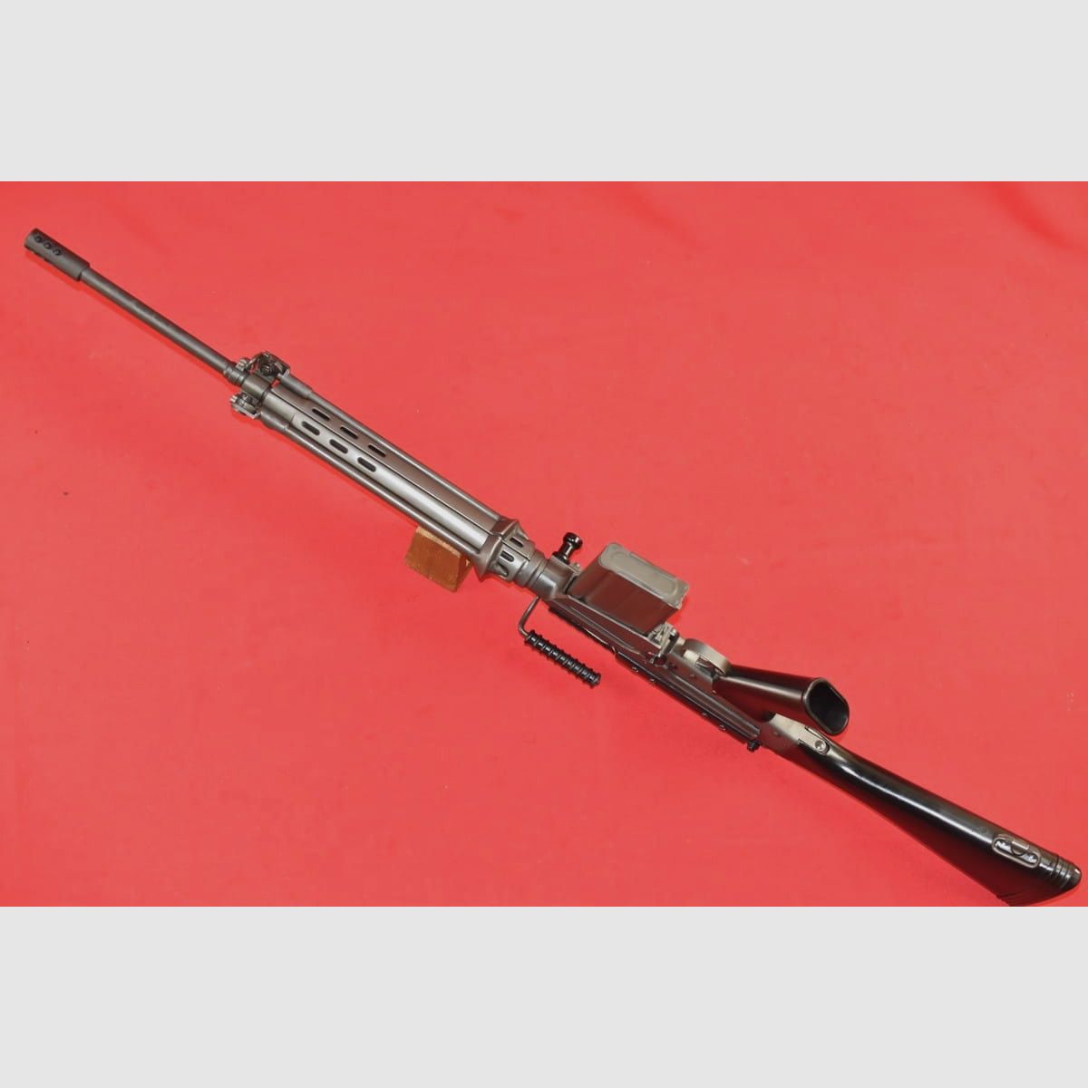 #5794 Fusil semi-automatique STG58, cal. 7,62x51, image 12 sur 31