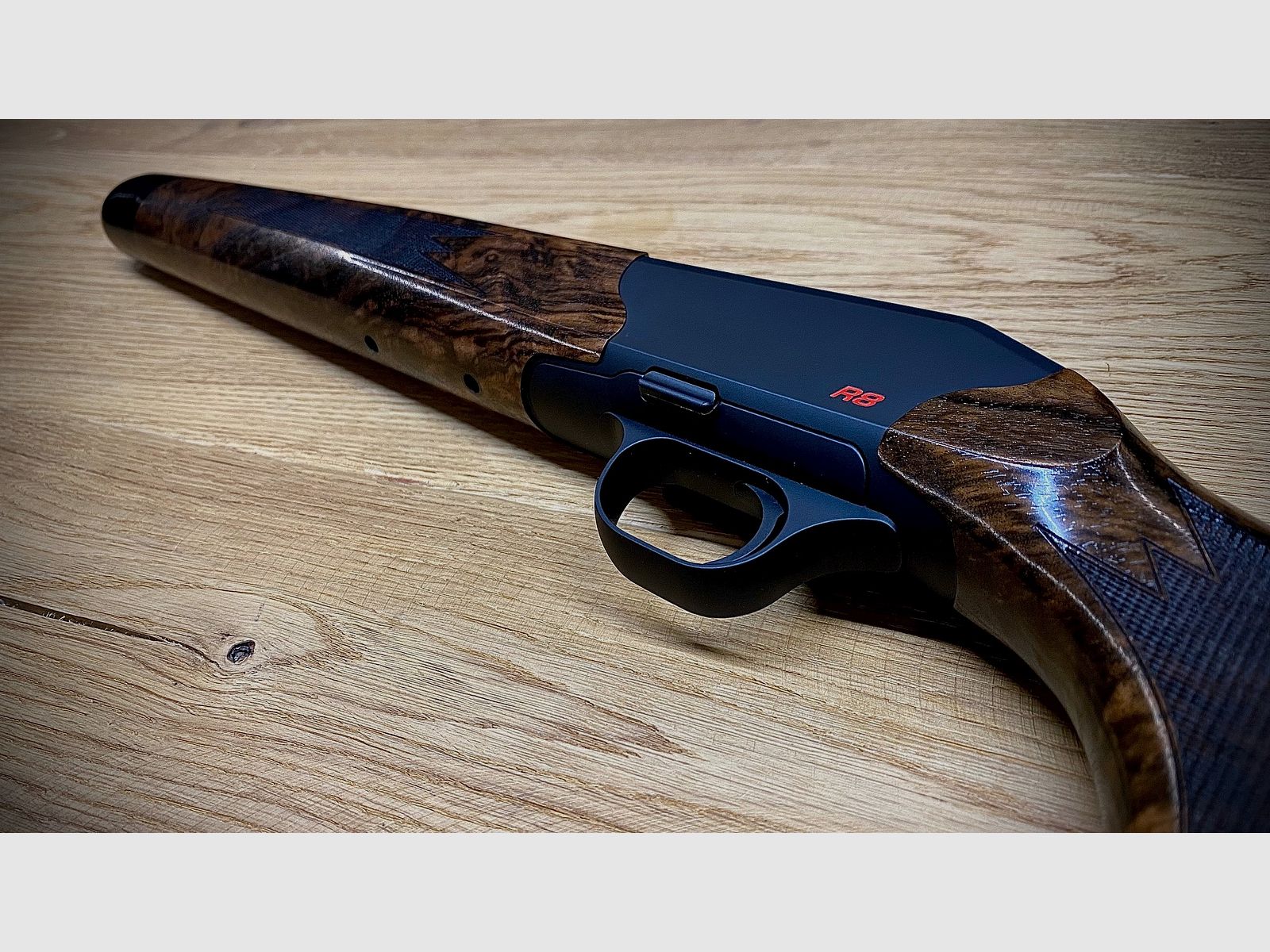 Blaser R8 Safari Schaft mit Gehäuse-System / HK7 / rote Schaftkappe / Finanzierung möglich!