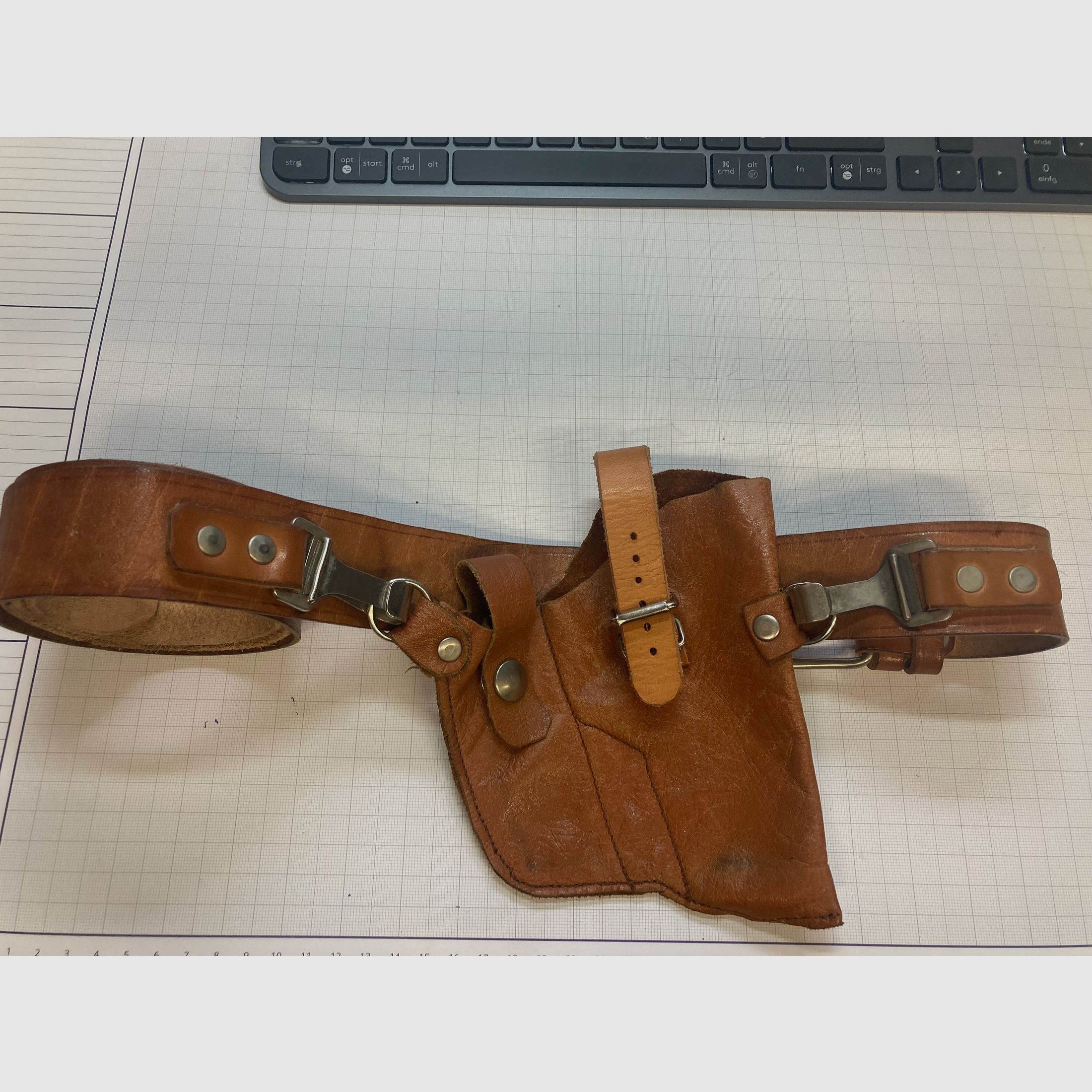 Under holster Kripo, NVA Makarov, Walther PP, M74
