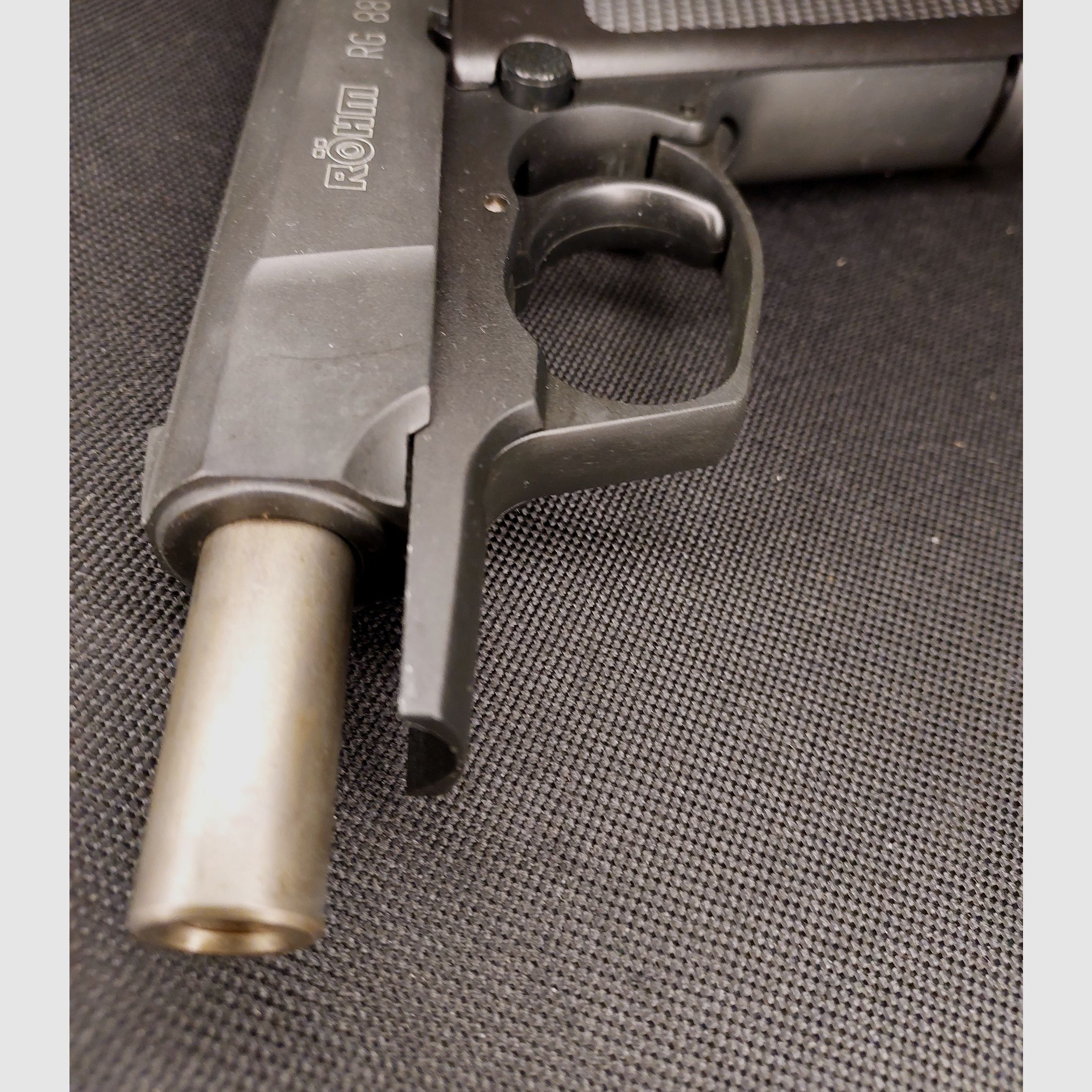 Röhm RG88 pistola a salve brunita (PTB 670) RG 88