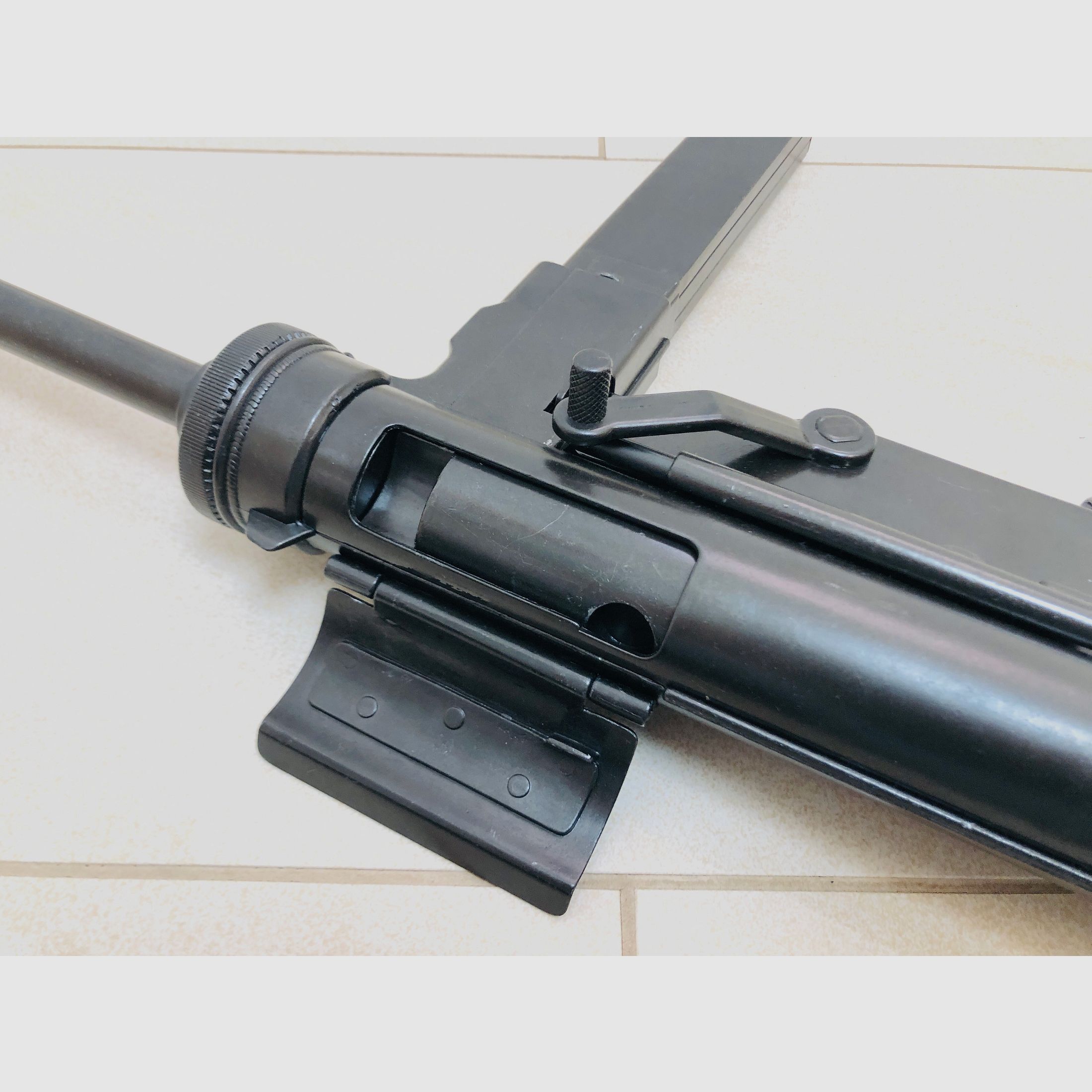 ••• Dekowaffe / Modellwaffe US Maschinenpistole M3 / Greasegun / NEU + OVP •••
