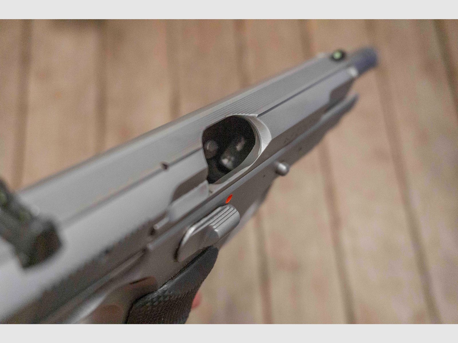 Pistool CZ 75B zilver kal. 9mm Para