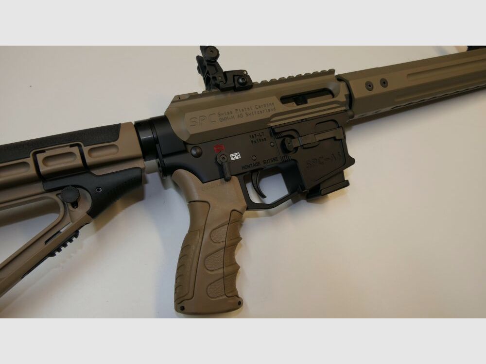GWMH Selbstladebüchse GWMH SPC-SPORTER A4 17" (SWISS PISTOL CARBINE) FDE Kal.9x19 AR15 Glock Magazin