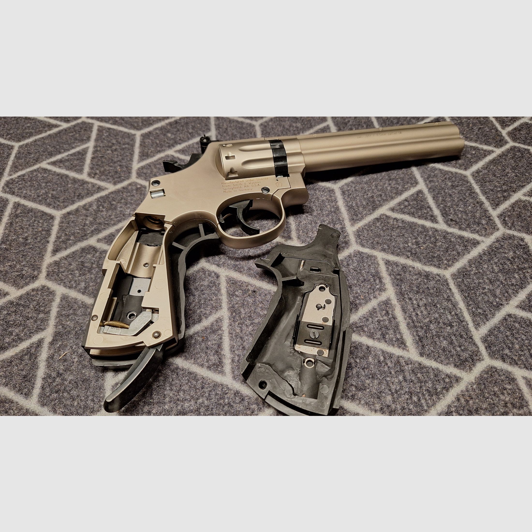 Revolver Smith & Wesson 686 - 6 Zoll Nickel 4,5 mm Diabolo