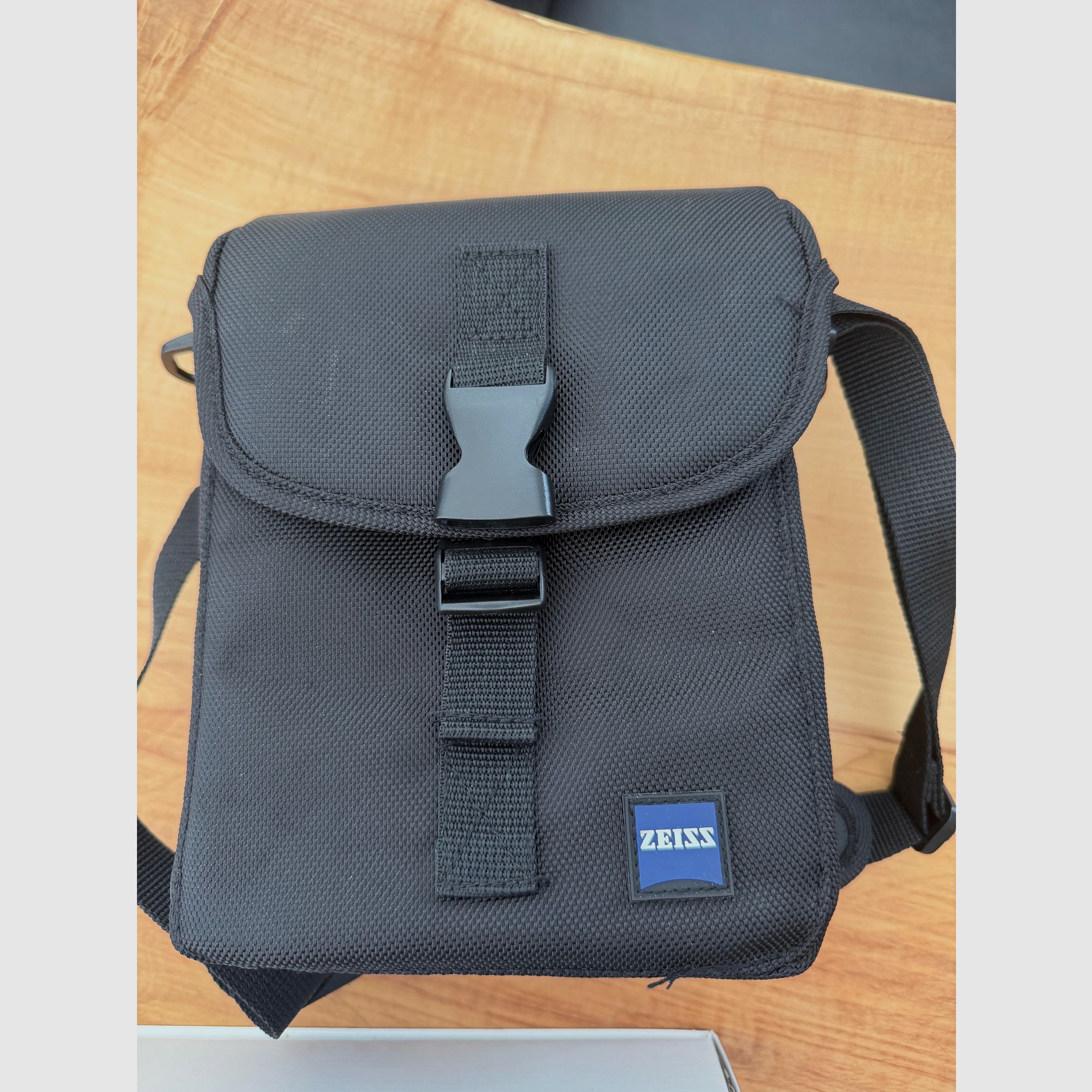 Jumelles Carl Zeiss Victory 10x56 T RF