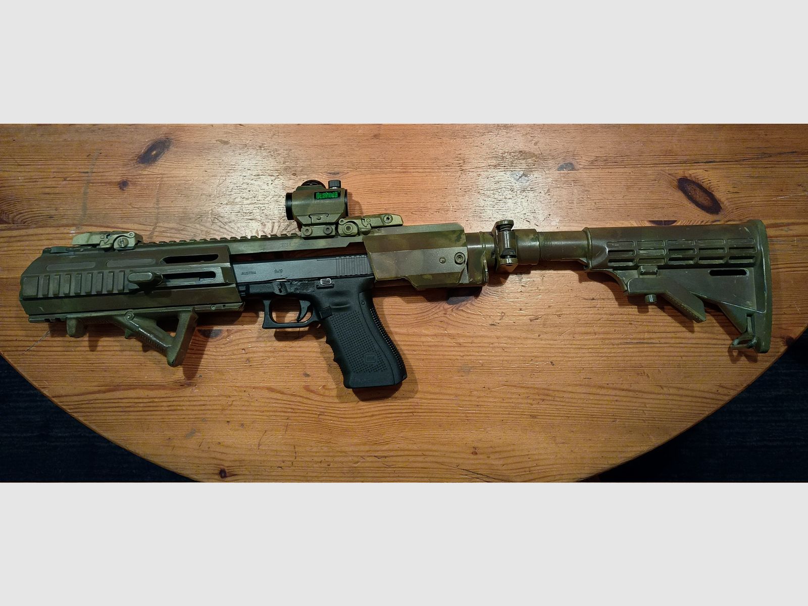 Kolba HERA TRIARII z celownikiem punktowym