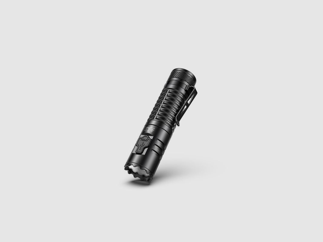 TORCHE LED 1300 LUMENS AVEC FAISCEAU JUSQU'À 175M, image 1 sur 11