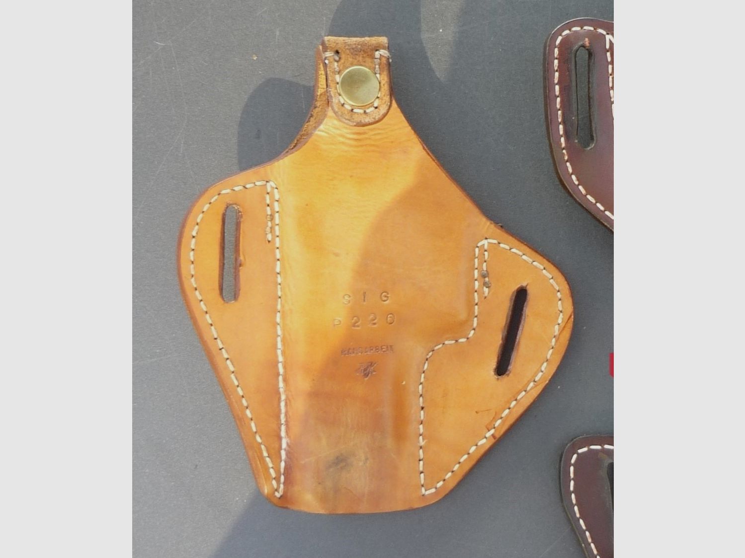 HKDesign Holster Art. Nr. 015, Beveiligingspannenkoekholster voor SIG P220 - Rechtshandig-